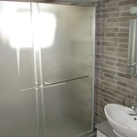 Privilege Apartment *