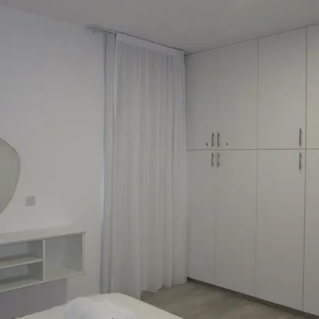 Privilege Apartment *